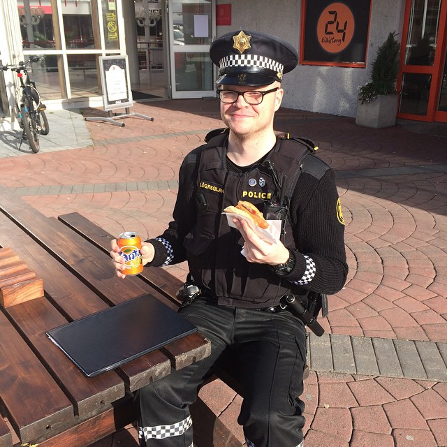 Instagram вежливых исландских полицейских взорвал Интернет, Miracle, 19 сен 2014, 21:29, 925286_1467360553531256_1393220378_n.jpg
