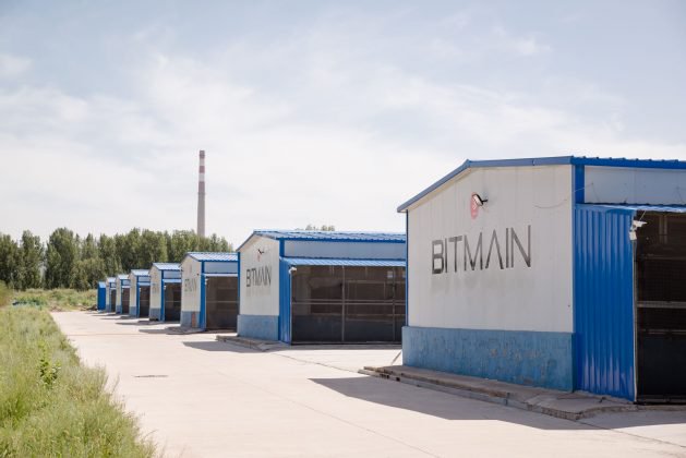 В интернете выложены фото майнинговой фермы Bitmain, расположенной в Монголии, Miracle, 29 авг 2017, 12:34, bitmain-ferma-v-mongolii.jpg
