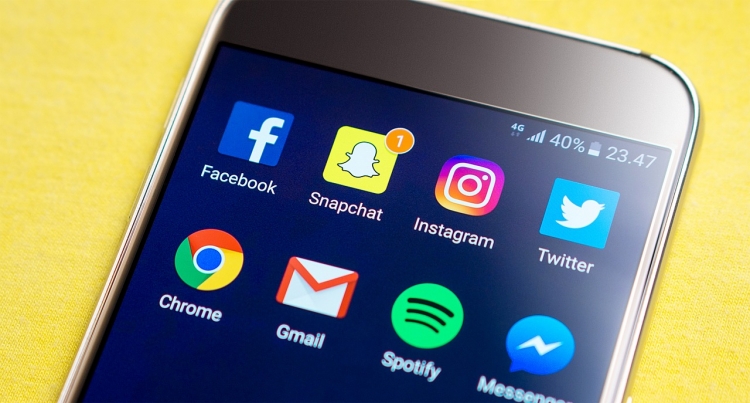 Instagram и Snapchat — самые вредные социальные сети для подростков, Miracle, 22 май 2017, 19:37, sm.smartphone-2123520_1280.750.jpg